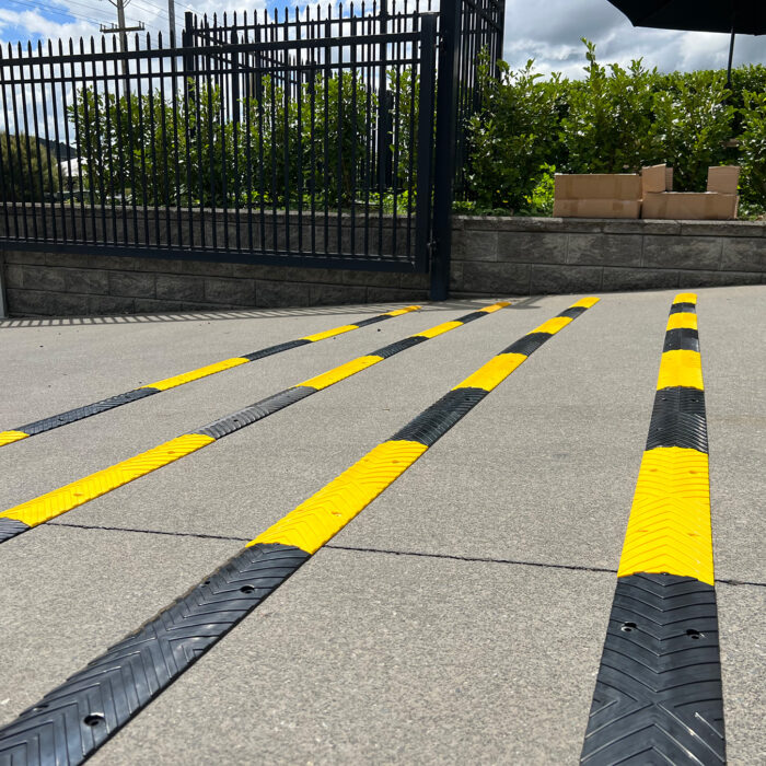 500MM BLACK Plastic Rumble Strip - Image 7