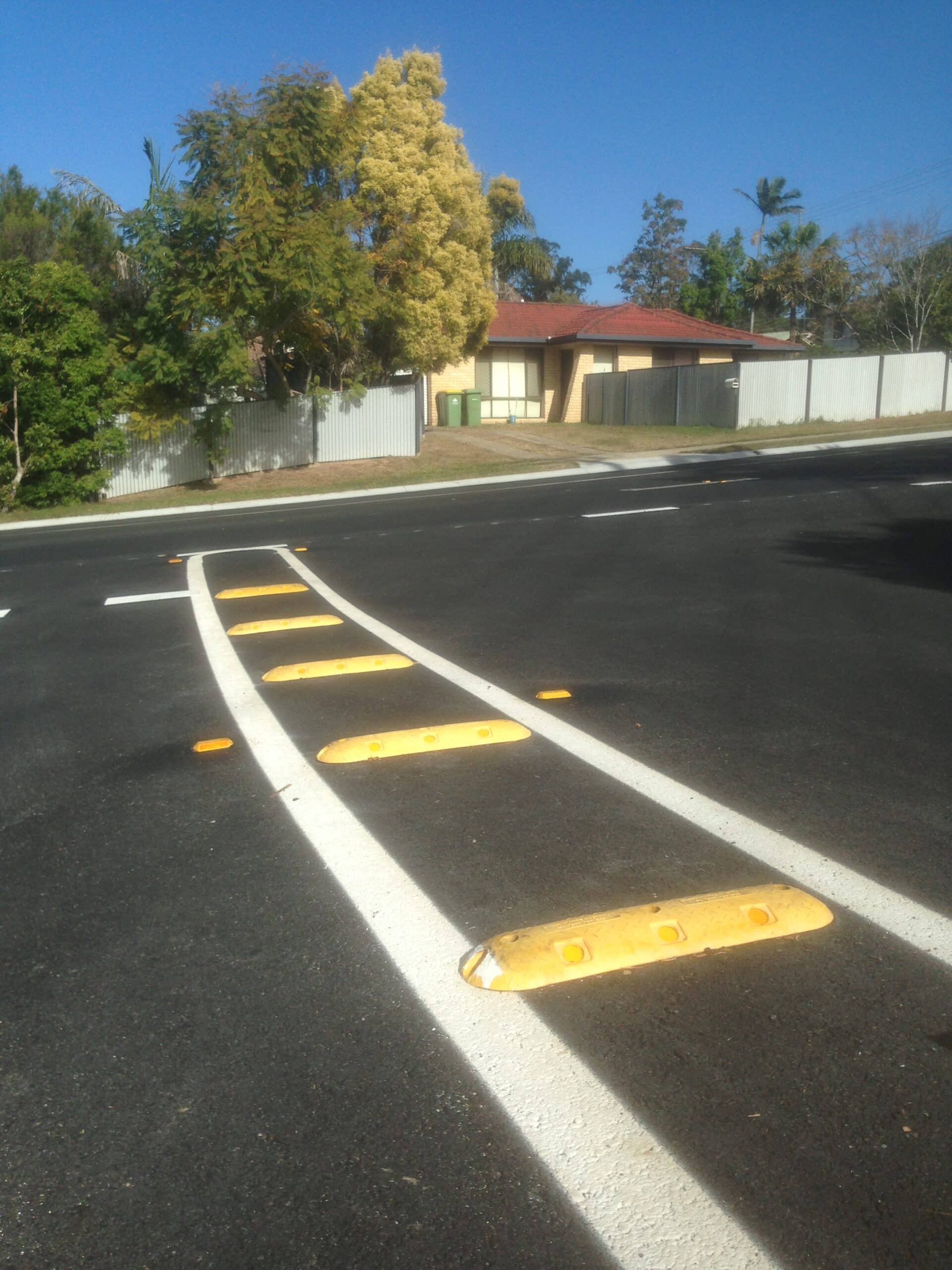 600MM-YELLOW-Rumble-Bar-Median-Strip-2-scaled